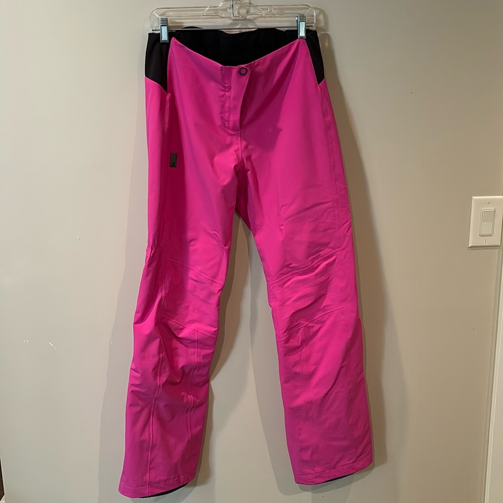 Salomon women’s ski pants. Size Large